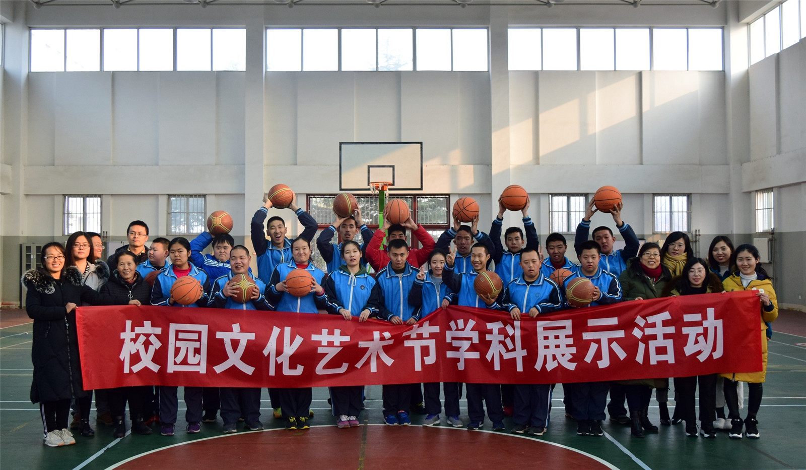青春揚(yáng)帆迎元旦  做新時代好少年