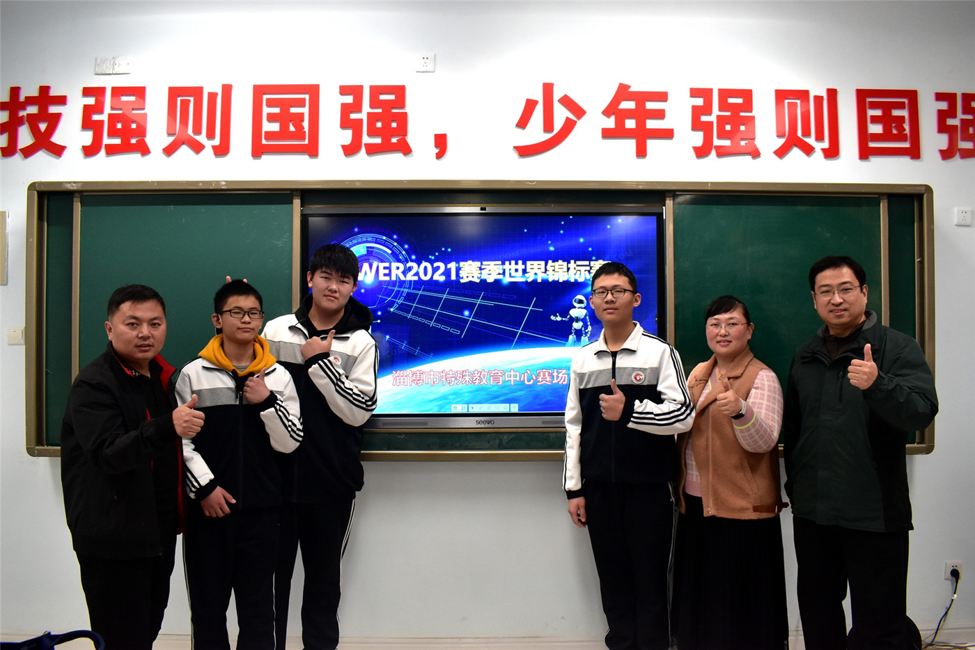博愛鑄就科技花開美 自勝孕育聽障少年強