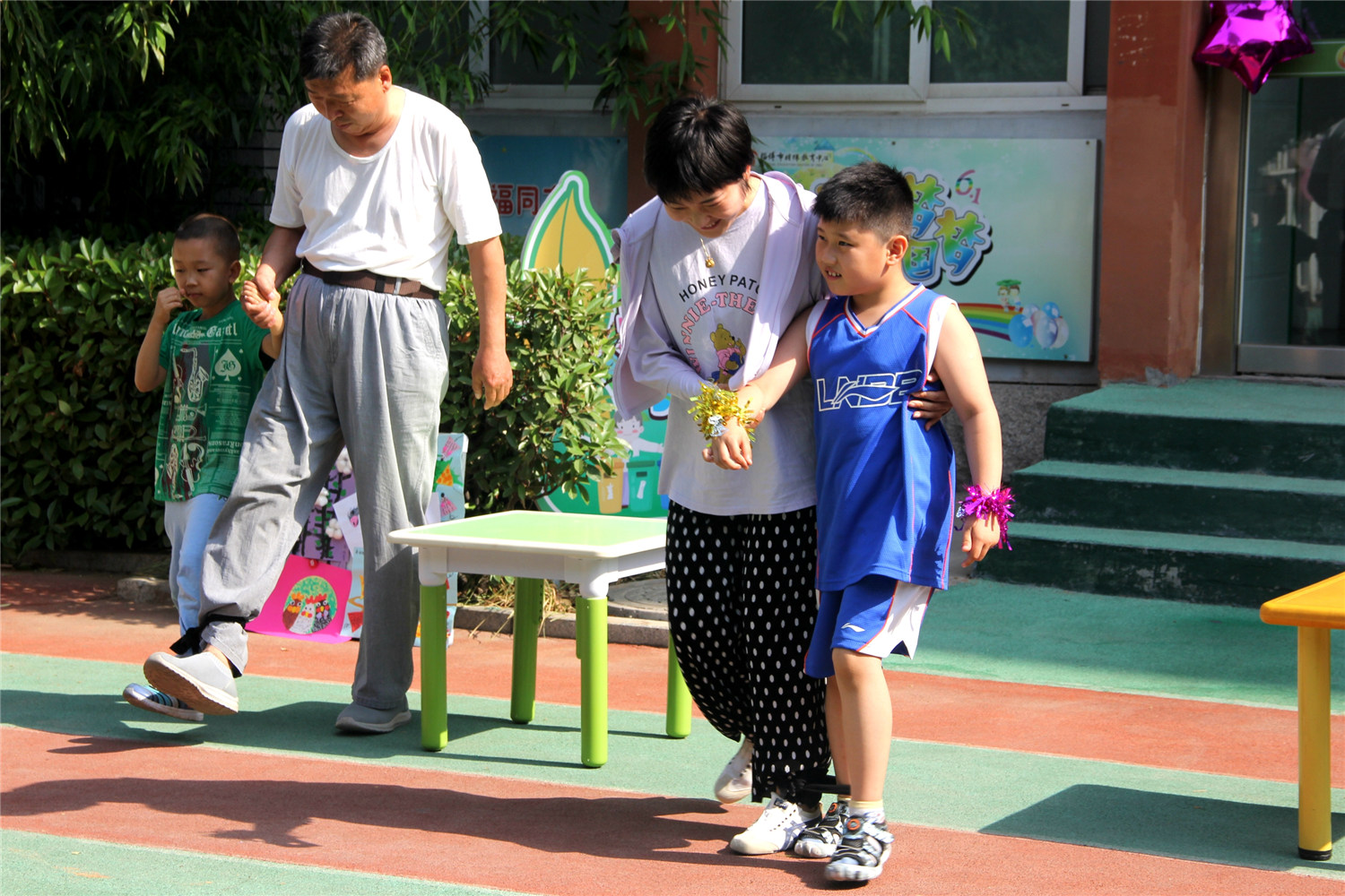 市特教中心開展“暢享運動、活力無限”慶“六一”親子運動活動