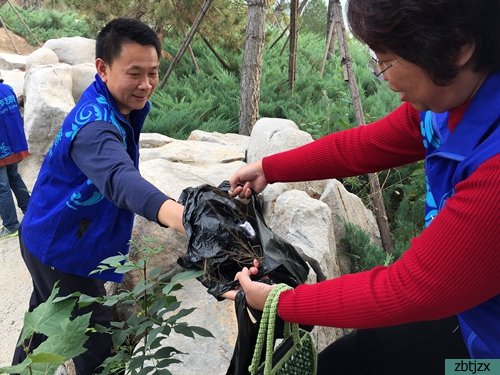 保護(hù)環(huán)境 黨員在行動--市特教中心第一黨支部開展志愿服務(wù)活動