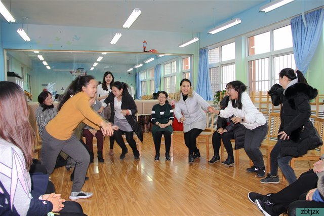 智慧啟心，快樂育人——我校開展教師團體心理輔導活動