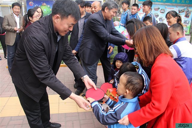 凝聚共識(shí)，共創(chuàng)文明--市體育中心、市特教中心文明共建暨綠茵志愿者服務(wù)隊(duì)愛心服務(wù)基地揭牌儀式活動(dòng)成功舉行