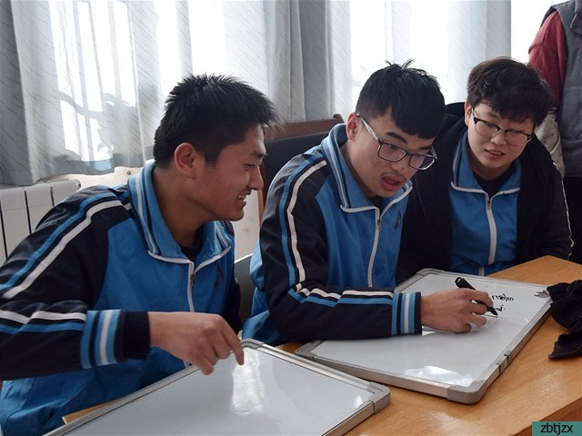 我校職教部組織語文學(xué)科知識(shí)競(jìng)賽