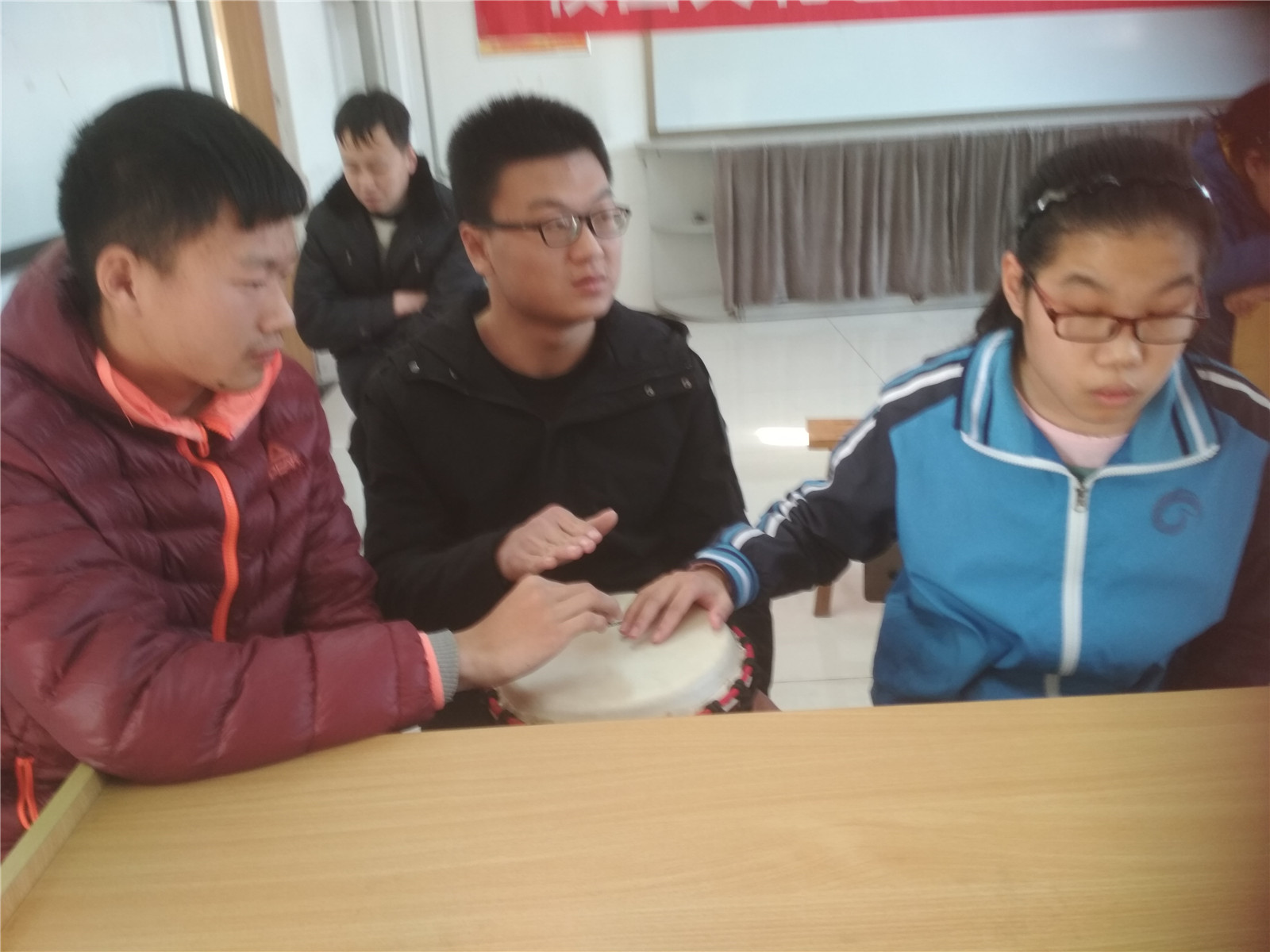 市特教中心組織中醫(yī)康復(fù)保健專業(yè)學(xué)科知識(shí)競(jìng)賽