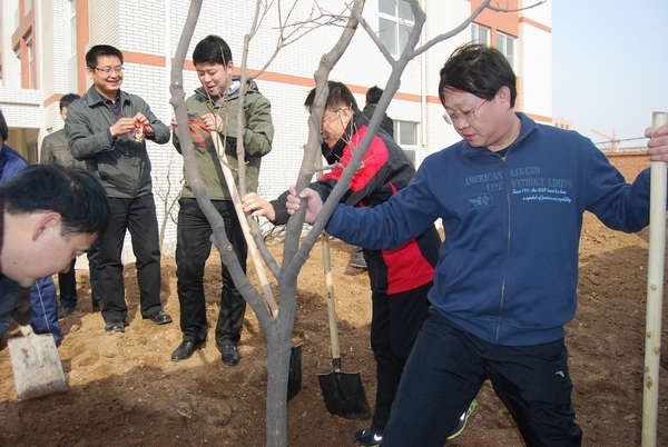 "攜手共建綠色家園”活動在淄博特教中心舉行