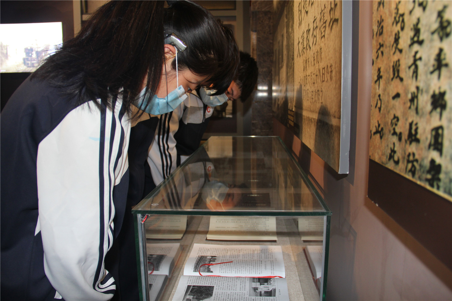 市特教中心組織開展“學(xué)黨史、強(qiáng)信念、跟黨走”新團(tuán)員入團(tuán)儀式