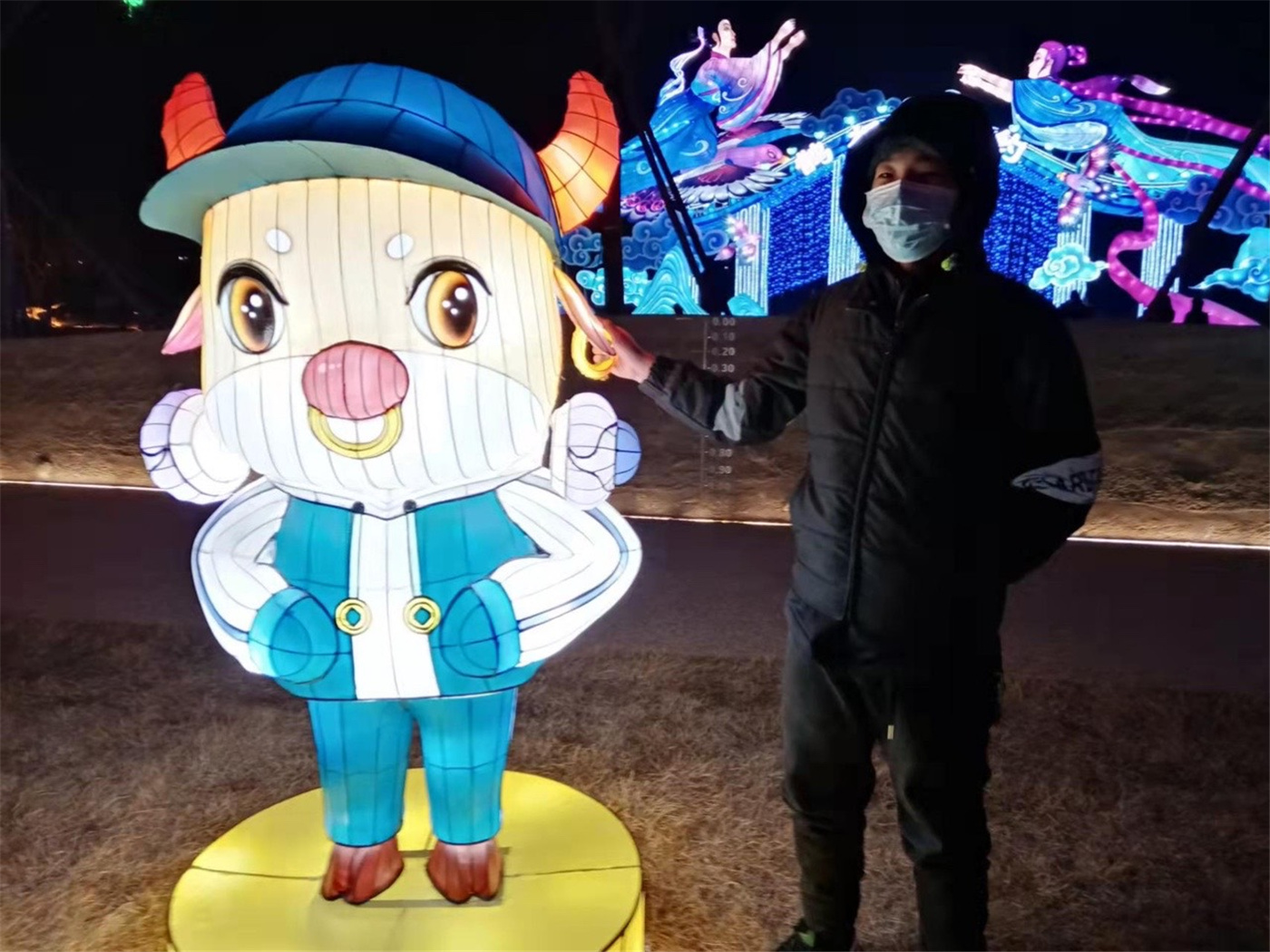 賞花燈，吃湯圓，歡天喜地鬧元宵